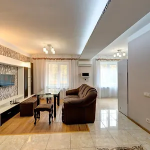 Excellent Druzhby Narodov Boulevard 3a. Lybedskaya Metro Station Апартаменты